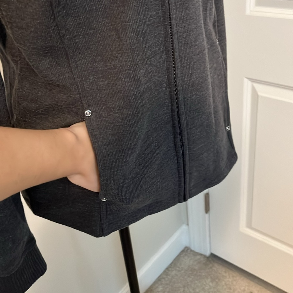 Karen Scott Zip Up Sweater - Picture 4 of 8